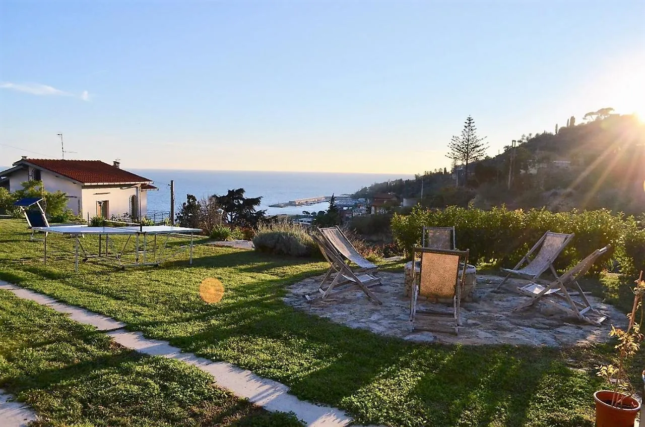 Agrilunassa Eco GuestHouse&Cottage Bordighera Italia